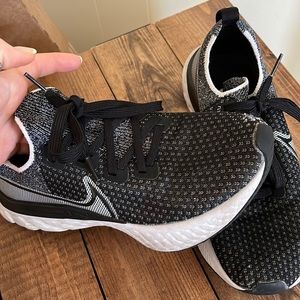 Nike Infinity React Flynits